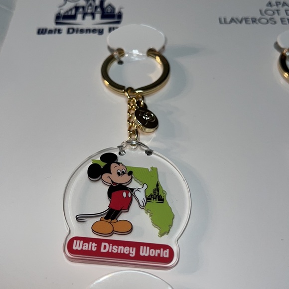 4pcs Disney 50th Anniversary Collection Keychains Mickey Mouse Cinderella Castle - Picture 6 of 13